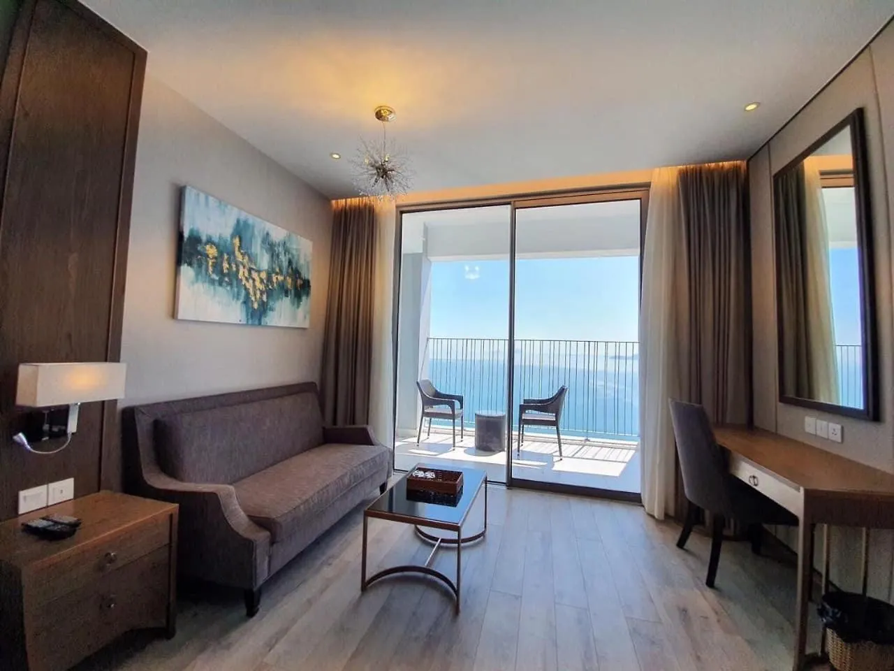 Wins House - Suite Panorama Grand Nha Trang 5*,